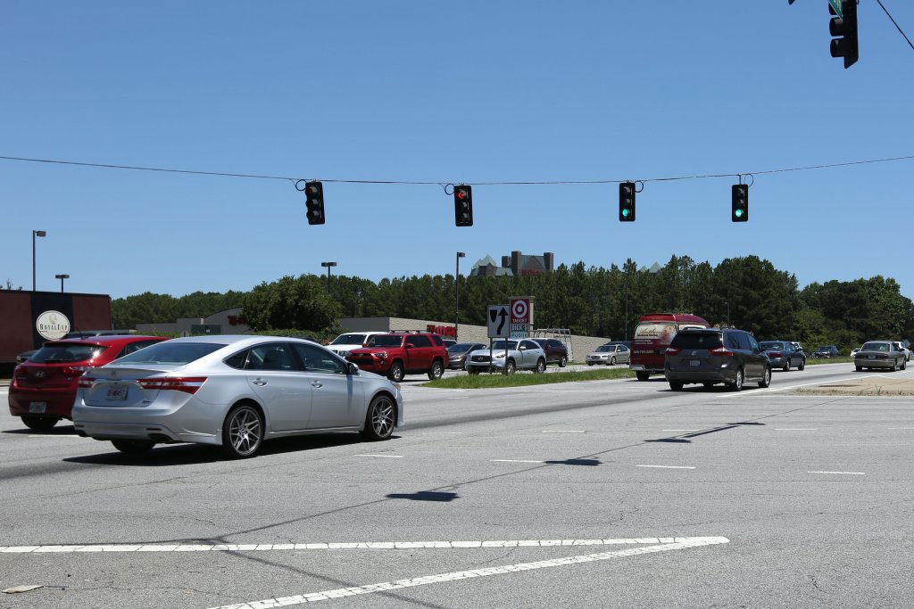 Traffic at an intersection on Peachtree Industrial Boulevard in Gwinnett County.